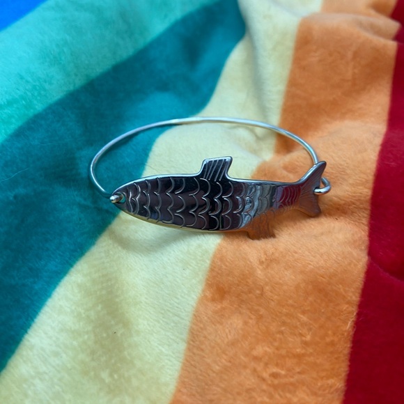 Cape Cod Phoebe fish bracelet - Picture 1 of 8